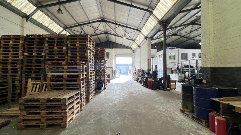 To Let commercial Property for Rent in Killarney Gardens Western Cape